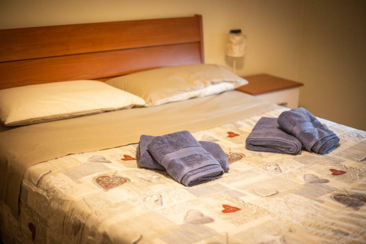Cinematic Modern Flat, 100 Mt Da Ospedale Διαμέρισμα Ραβένα Εξωτερικό φωτογραφία