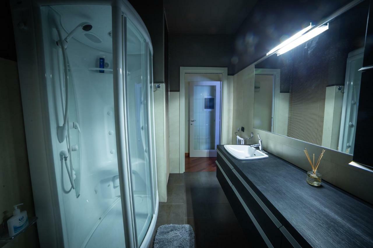 Cinematic Modern Flat, 100 Mt Da Ospedale Διαμέρισμα Ραβένα Εξωτερικό φωτογραφία